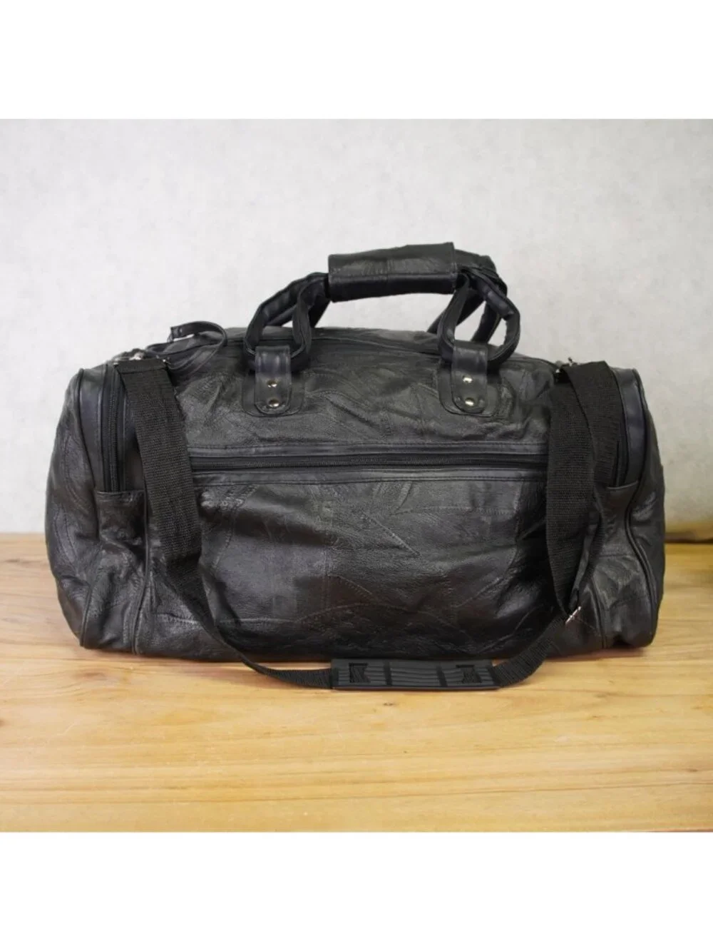 Vintage Genuine Leather Duffle Travel Bag With American Flag Pocket 20